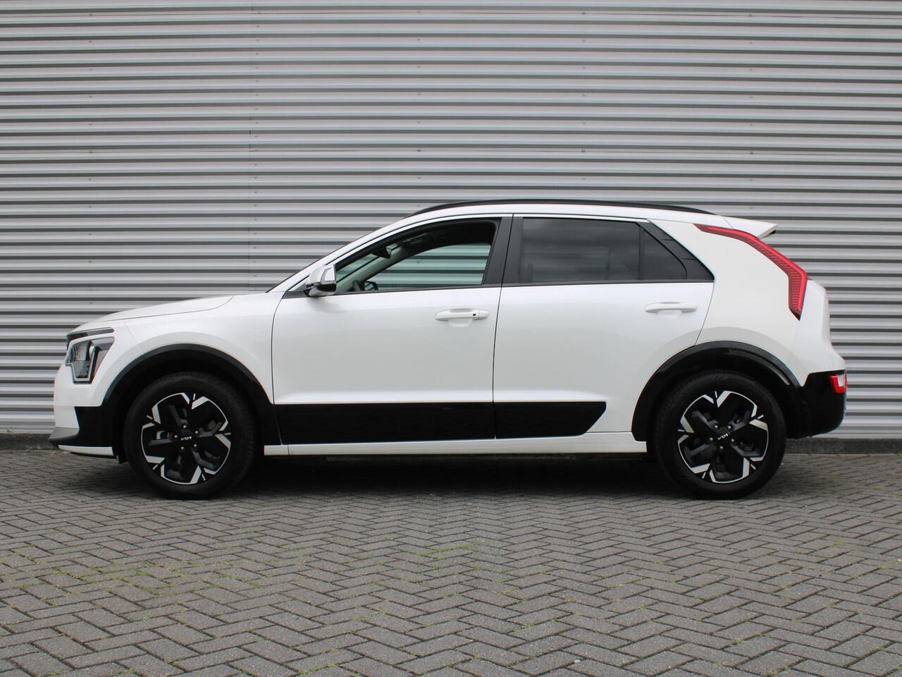 KIA e-Niro EV Edition 64.8 kWh | Stuur-/stoelverwarming | Camera | Cruise adapt. | Navi | 17" LM | Clima |