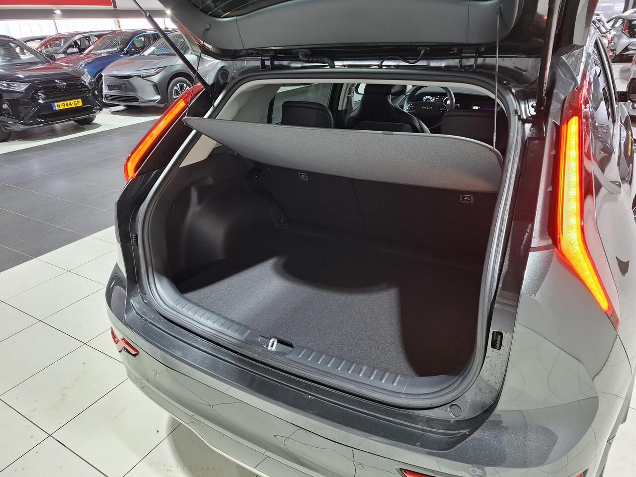 KIA e-Niro EV Edition 64.8 kWh Apple Carplay/Android Auto, Stoel en Stuur Verwarming, Navigatie, Camera.