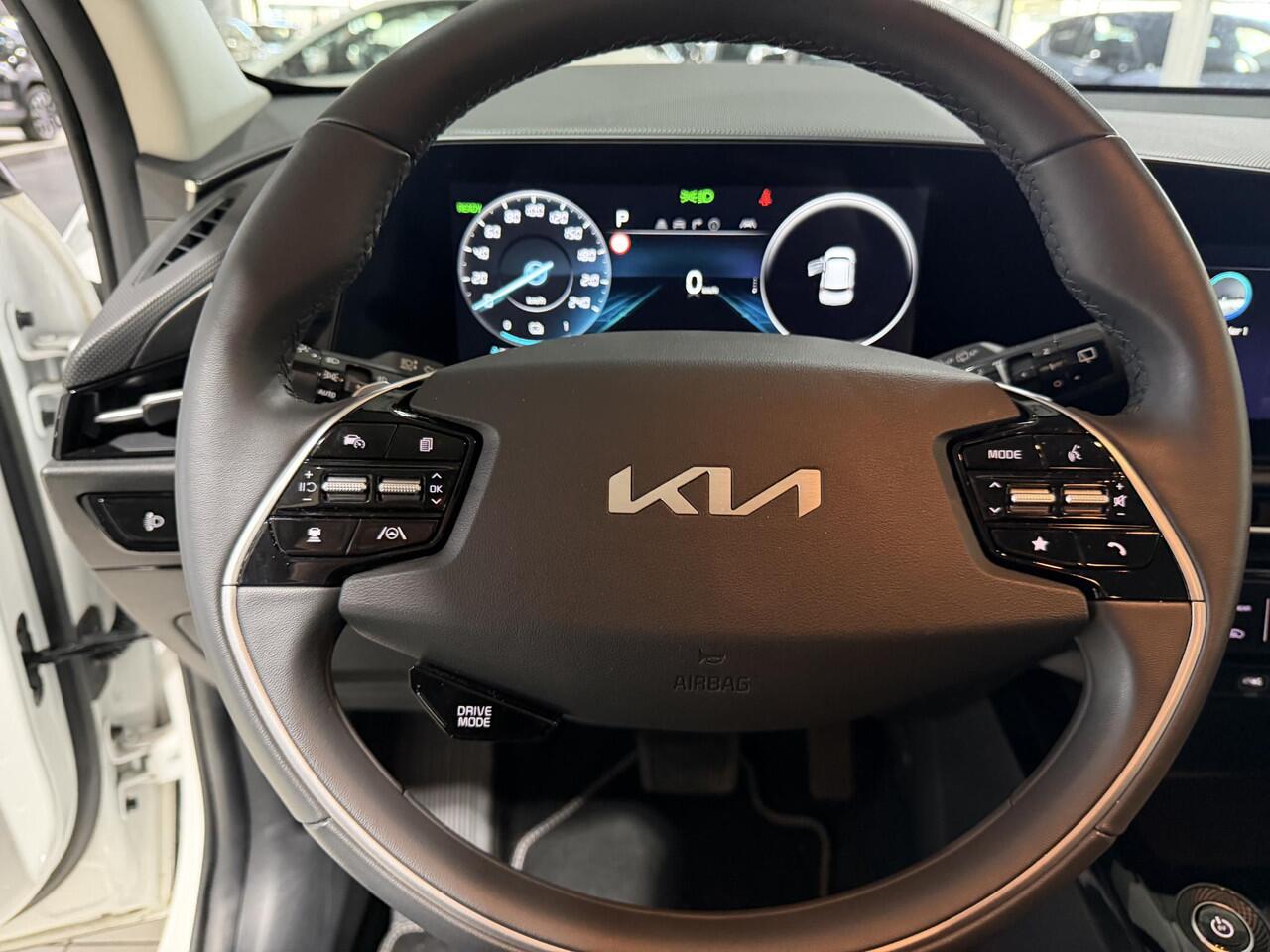 KIA e-Niro EV DynamicLine 64.8 kWh Stoel verwarming, Apple Carplay/Android Auto, Navigatie, Camera.