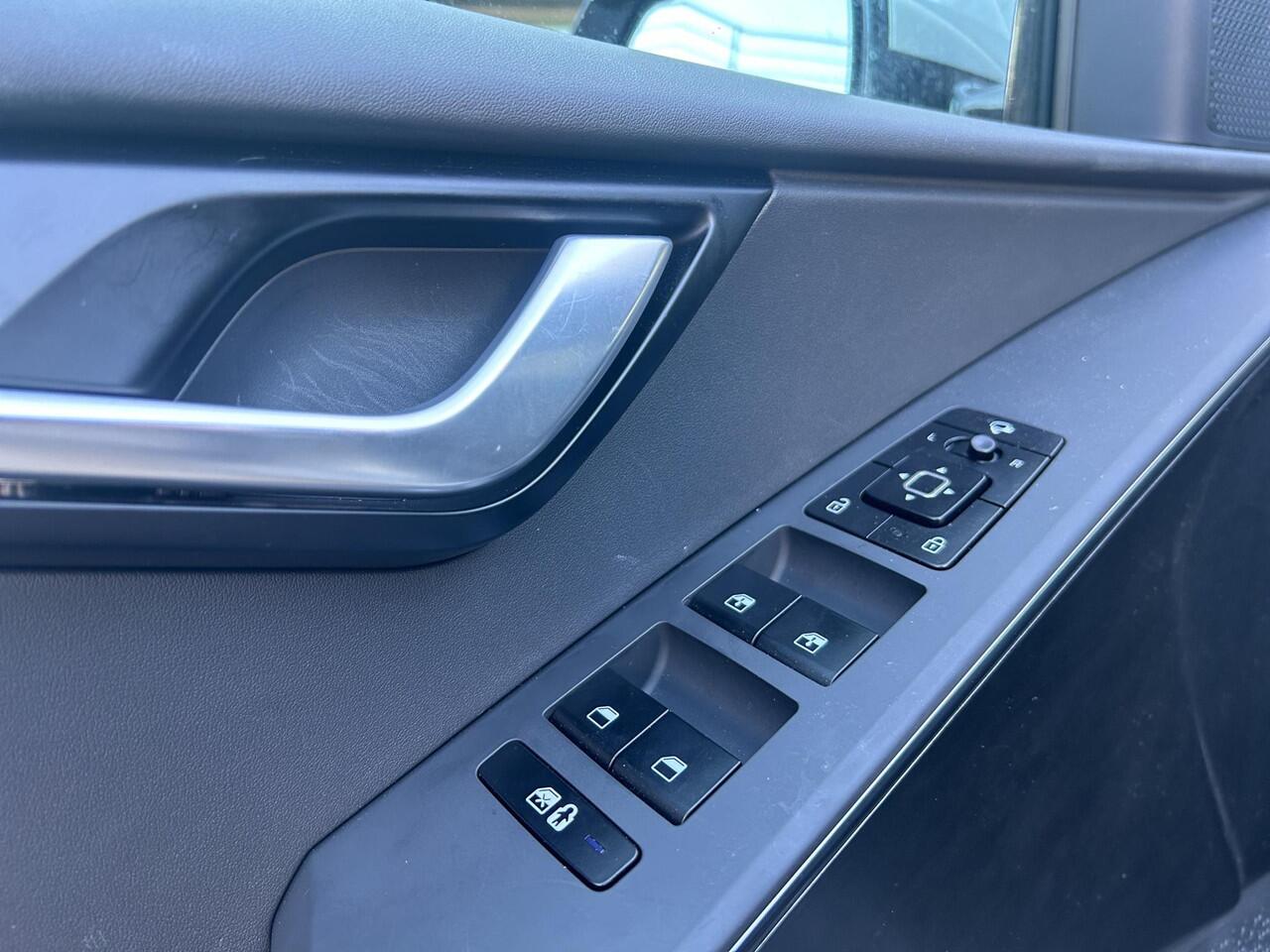 KIA e-Niro EV Edition Advanced 64.8 kWh | Prijs incl. vooraftrek 2000.- inruilpremie | Automaat | Leder | Navi | Clima | Stoel- en stuurverwarming | LMV |