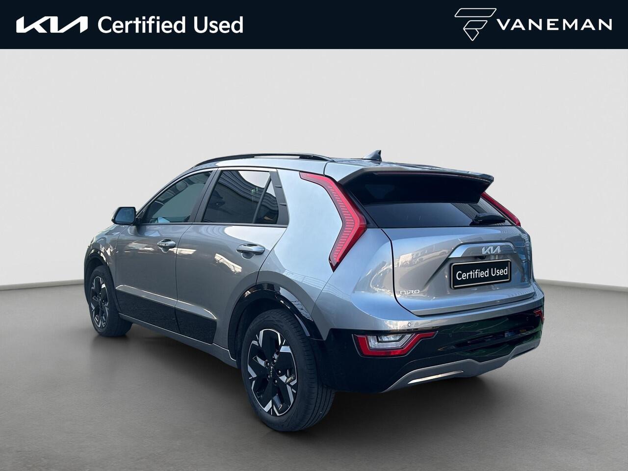 KIA e-Niro EV Edition Advanced 64.8 kWh | Prijs incl. vooraftrek 2000.- inruilpremie | Automaat | Leder | Navi | Clima | Stoel- en stuurverwarming | LMV |