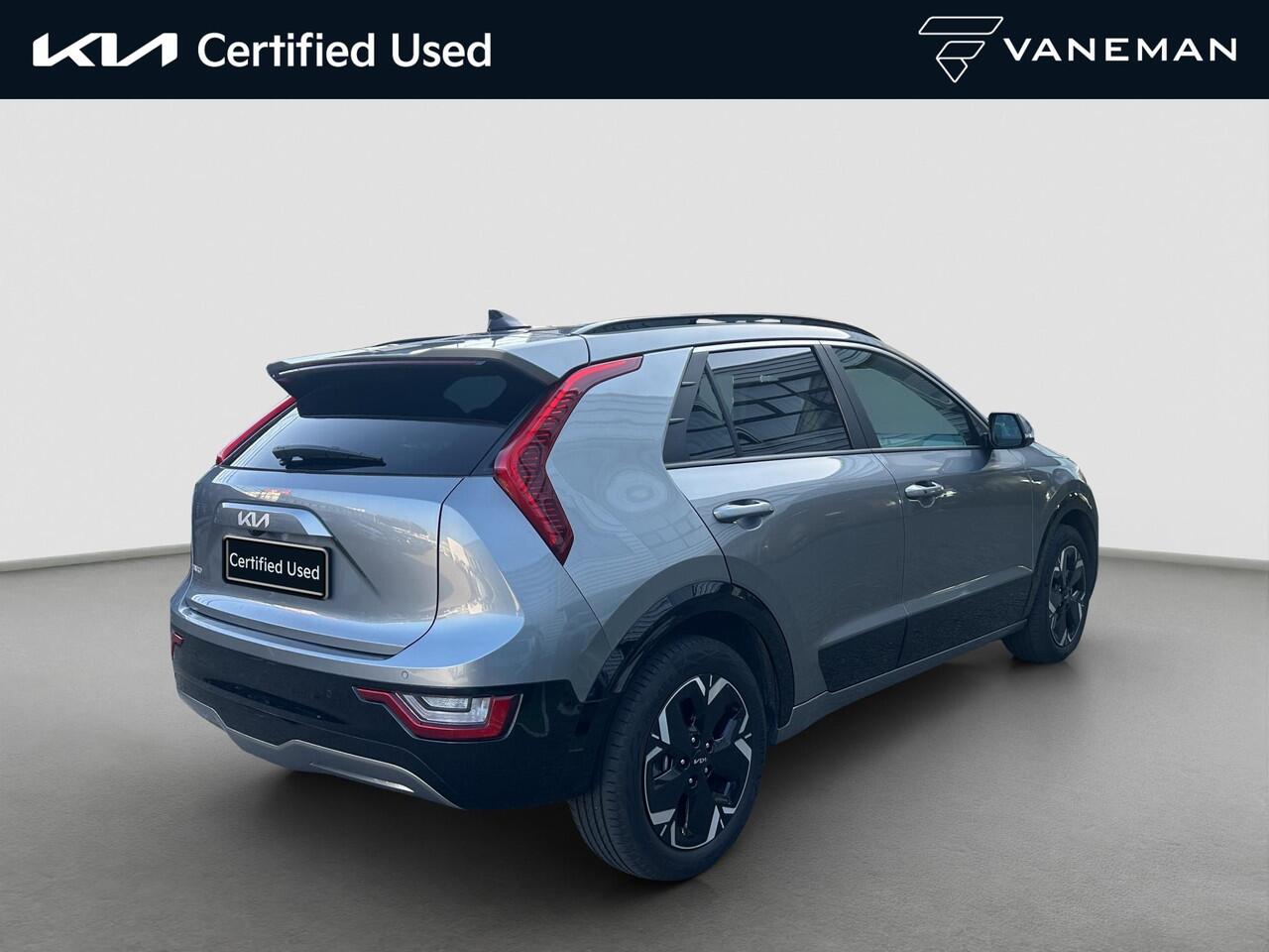 KIA e-Niro EV Edition Advanced 64.8 kWh | Prijs incl. vooraftrek 2000.- inruilpremie | Automaat | Leder | Navi | Clima | Stoel- en stuurverwarming | LMV |