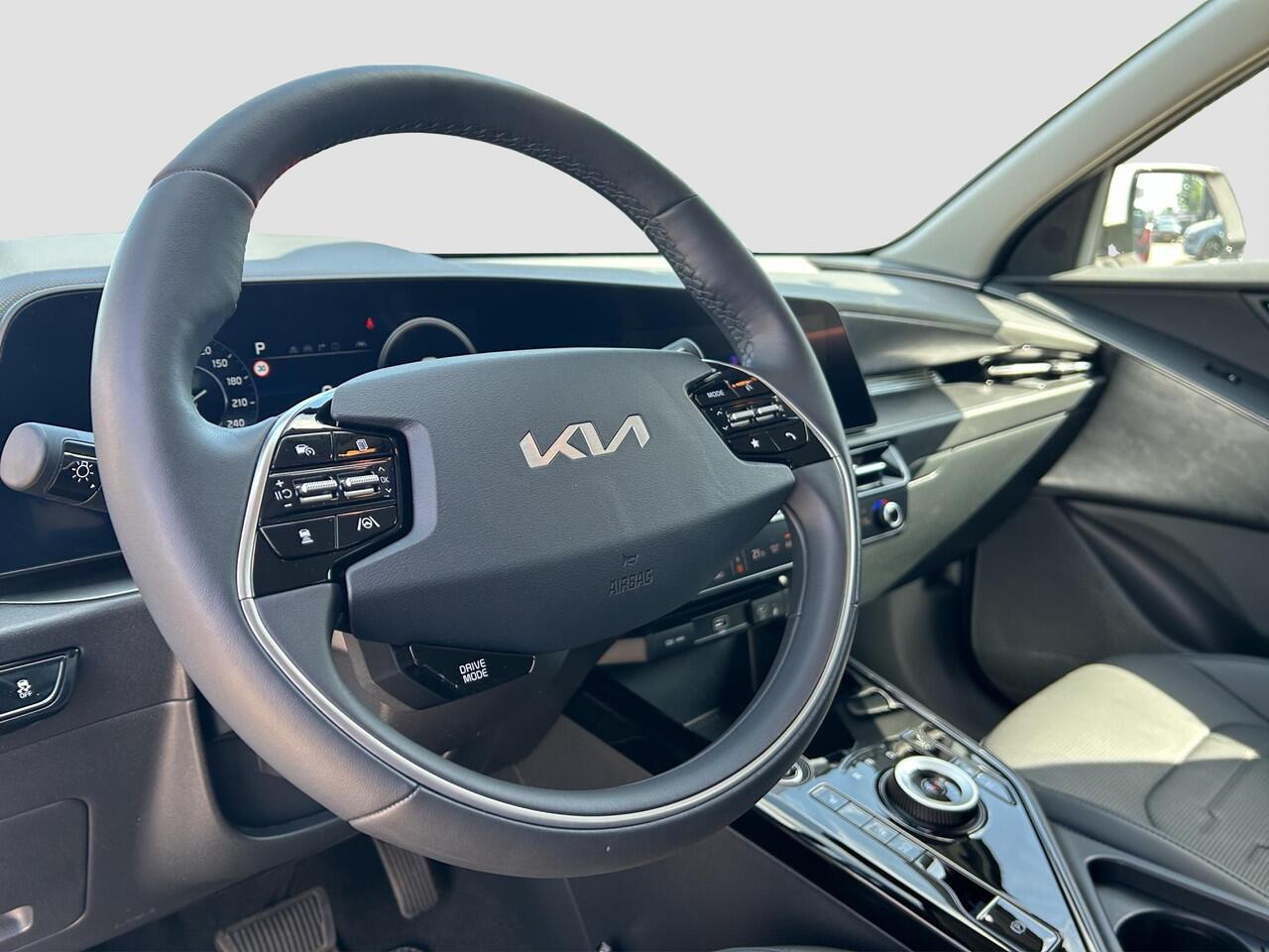 KIA e-Niro EV Edition Advanced 64.8 kWh | Prijs incl. vooraftrek 2000.- inruilpremie | Automaat | Stoel & Stuurverwarming | Navi | Camera | Cruise | Sensoren |