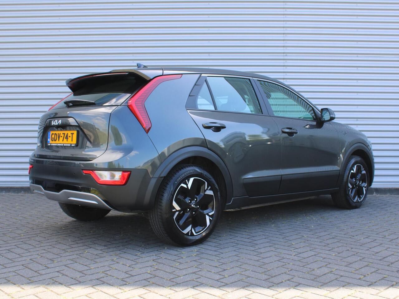 KIA e-Niro EV Light Edition 64.8 kWh | Camera | Cruise adapt. | Clima | 17" LM | Navi | Keyless | All season banden | 17% bijtelling |