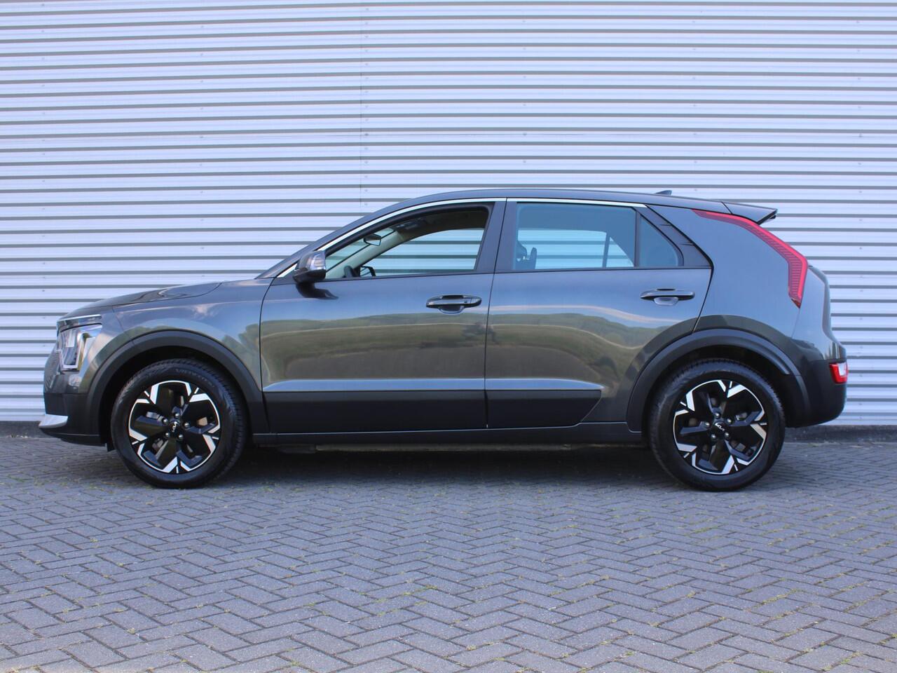 KIA e-Niro EV Light Edition 64.8 kWh | Camera | Cruise adapt. | Clima | 17" LM | Navi | Keyless | All season banden | 17% bijtelling |