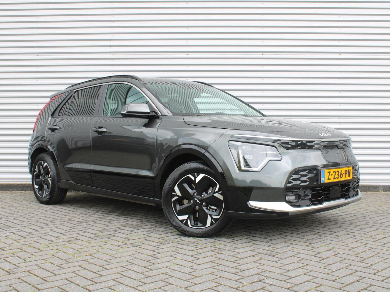 KIA e-Niro EV Edition Advanced 64.8 kWh | Stuur-/stoelverwarming | Elektr. stoelverstelling | Camera | Cruise adapt. | 17"LM | Clima | All season | 17% bijtelling |