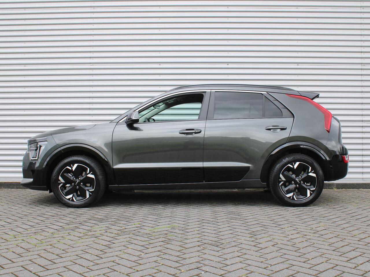 KIA e-Niro EV Edition Advanced 64.8 kWh | Stuur-/stoelverwarming | Elektr. stoelverstelling | Camera | Cruise adapt. | 17"LM | Clima | All season | 17% bijtelling |