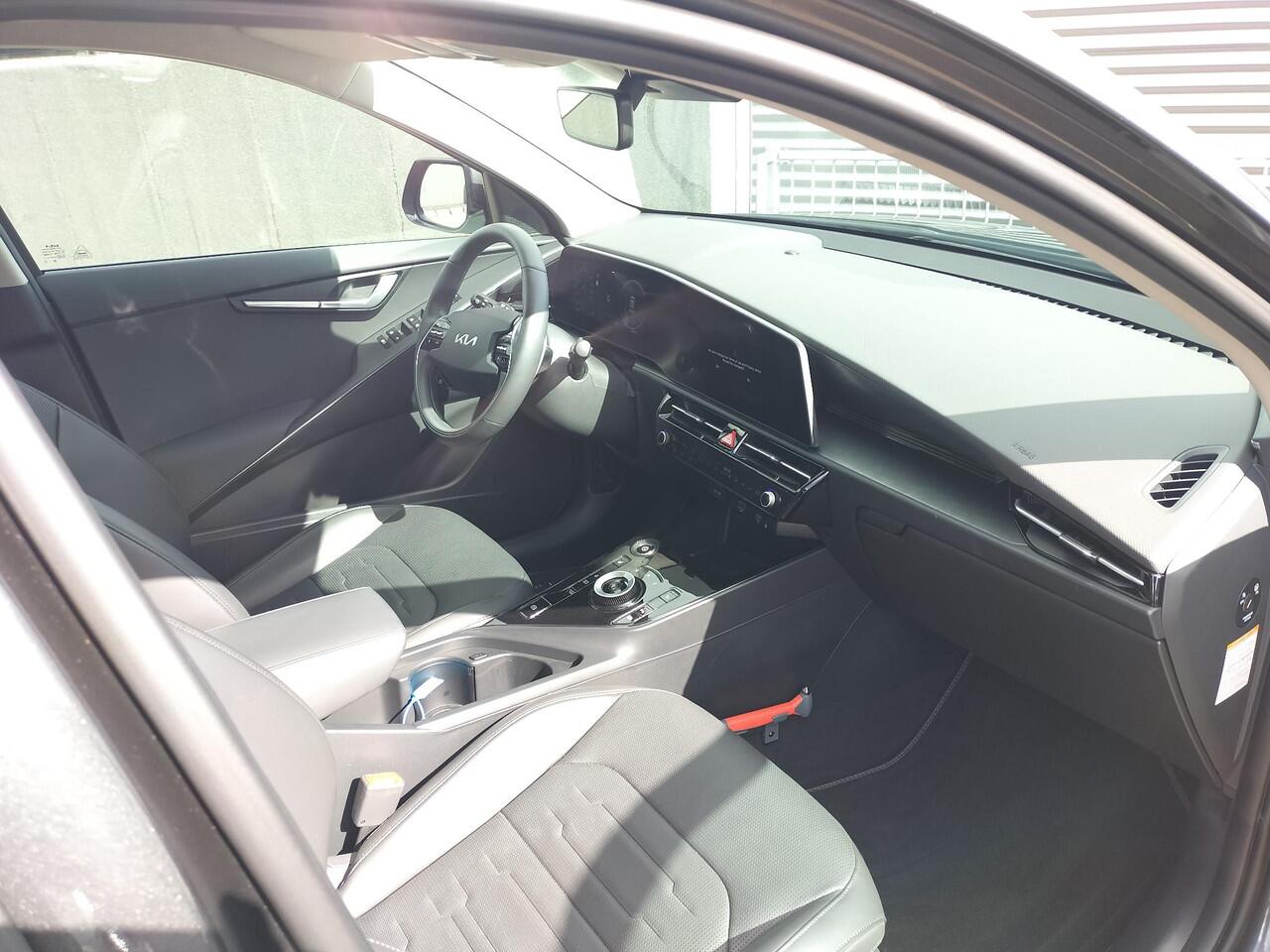 KIA e-Niro EV Edition Advanced 64.8 kWh LMV/ Camera / Navigatie / Leder