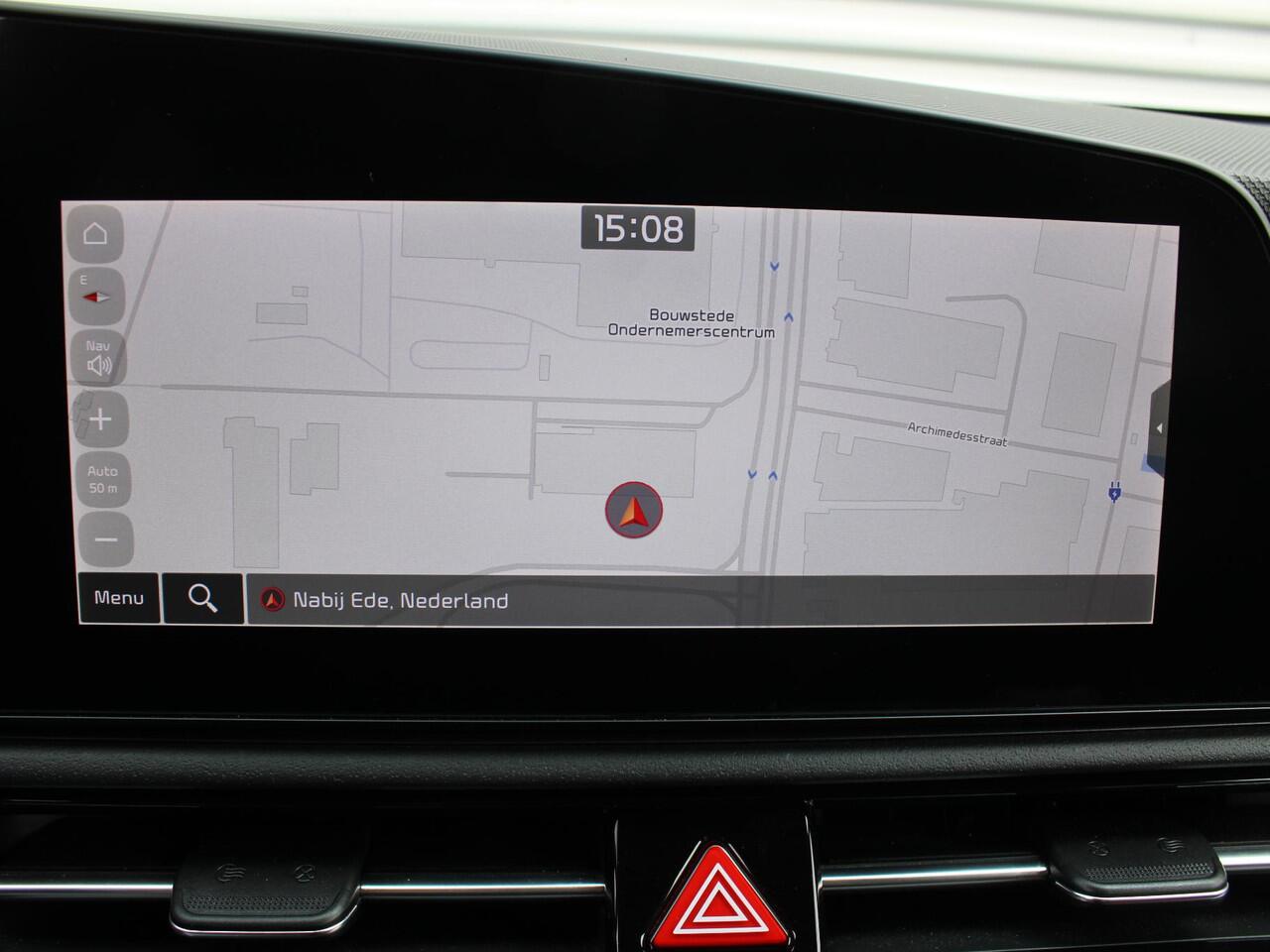 KIA e-Niro EV Edition Advanced 64.8 kWh | Stuur-/stoelverwarming | Elektr. stoelverstelling | Camera | Cruise adapt. | 17"LM | Clima | 17% bijtelling |