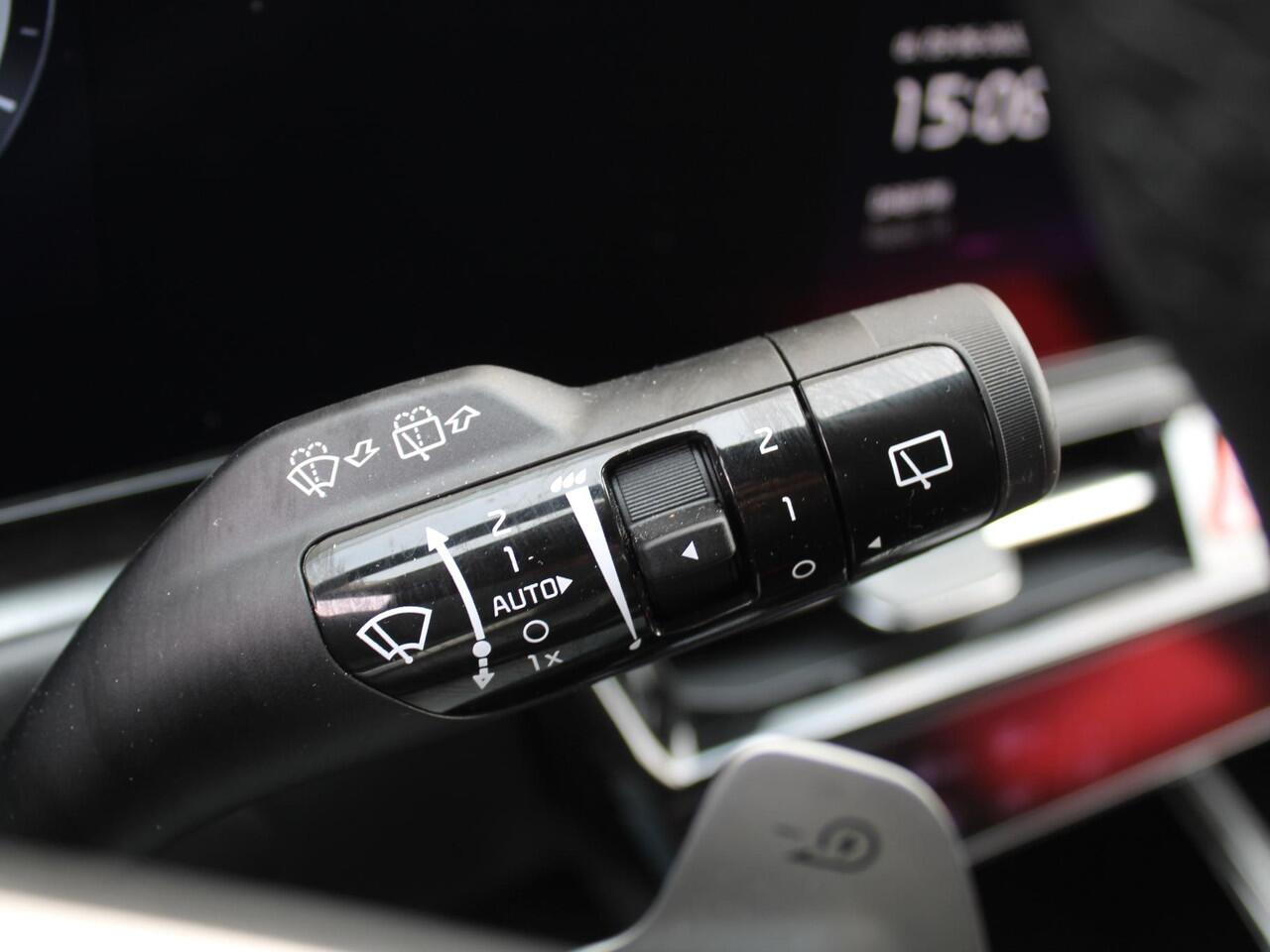 KIA e-Niro EV Edition Advanced 64.8 kWh | Stuur-/stoelverwarming | Elektr. stoelverstelling | Camera | Cruise adapt. | 17"LM | Clima | 17% bijtelling |