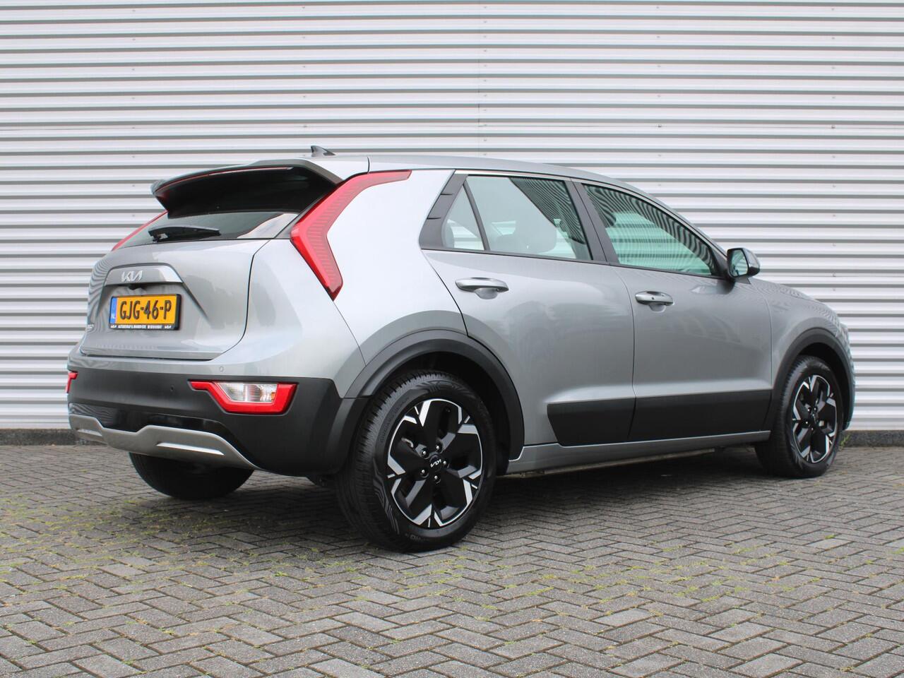 KIA e-Niro EV Light Edition 64.8 kWh | Airco | Cruise | Navi | Camera | PDC | 17" LM | All season banden | 17% bijtelling |