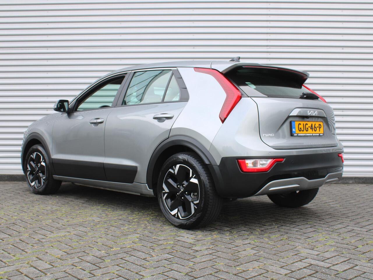 KIA e-Niro EV Light Edition 64.8 kWh | Airco | Cruise | Navi | Camera | PDC | 17" LM | All season banden | 17% bijtelling |