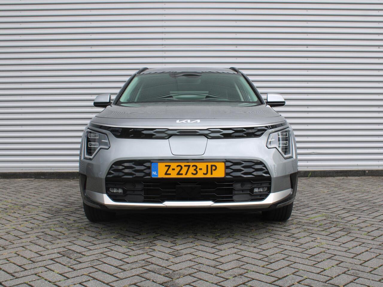 KIA e-Niro EV Edition Advanced 64.8 kWh | Stuur-/stoelverwarming | Elektr. stoelverstelling | Camera | Cruise adapt. | 17"LM | Clima | 17% bijtelling |