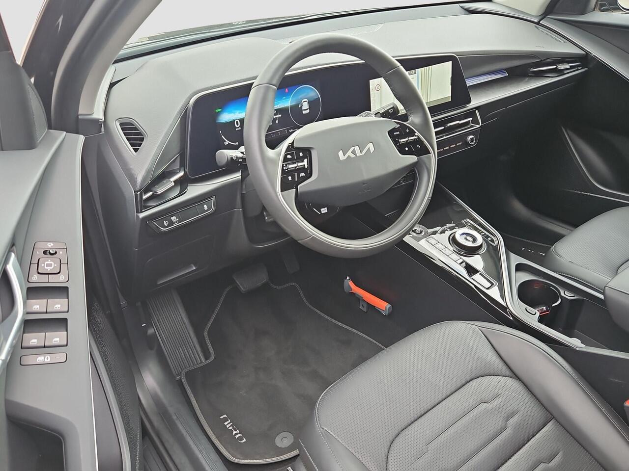 KIA e-Niro EV Edition Advanced 64.8 kWh | Prijs incl. vooraftrek 2000.- inruilpremie | Navigatie | Camera | Cruise|| Lederen bekleding | Stoel- en Stuurverwarming | Dodehoekassistentie |