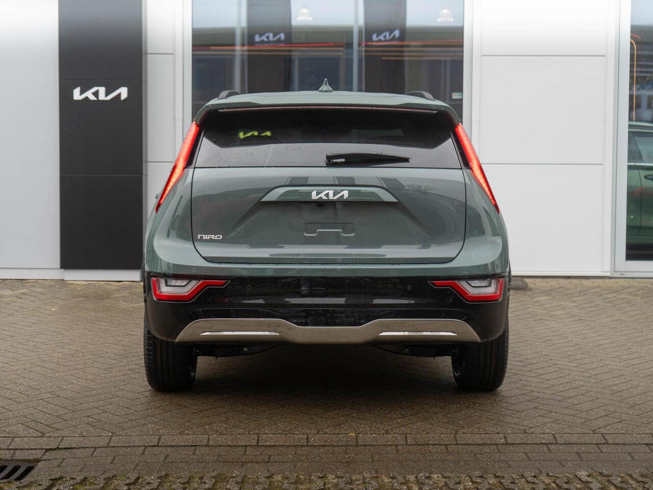 KIA e-Niro EV Light Advanced 64.8 kWh | OP VOORRAAD | SNEL LEVERBAAR | Navigatie | Carplay | Adapt. Cruise | Climate | Keyless | Camera