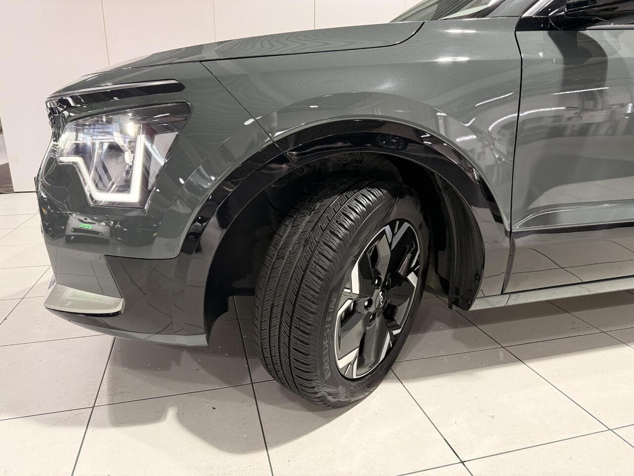 KIA e-Niro EV Edition Advanced 64.8 kWh Stoel en stuur verwarming, Navigatie, Camera.