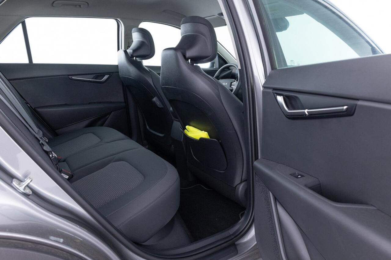 KIA e-Niro Light Edition 64.8 kWh | SOH 100% | NAVI | AIRCO-ECC