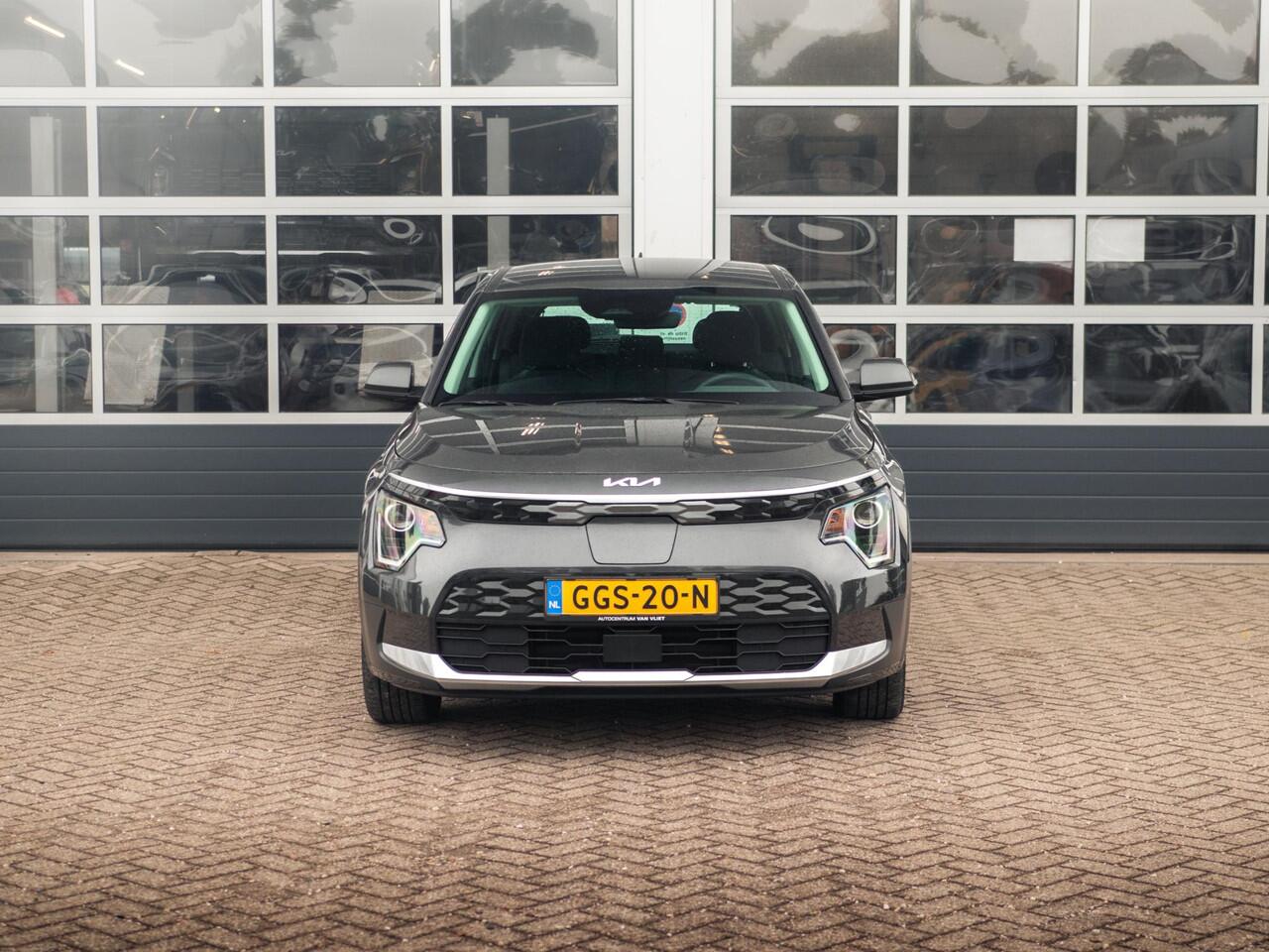 KIA e-Niro EV Light Edition 64.8 kWh | Navigatie | Achteruitrijcamera | Airco | Cruise control Adaptieve |