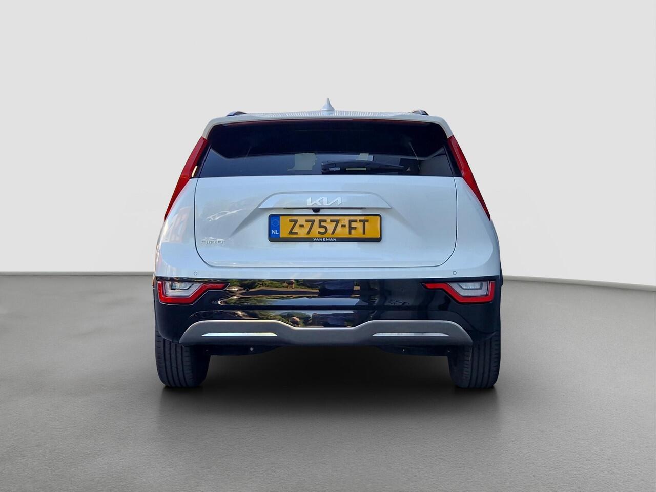 KIA e-Niro EV Edition Advanced 64.8 kWh | Automaat | Navi | Camera | Cruise | Stoel & Stuurverwarming | Key-Less | Sensoren |