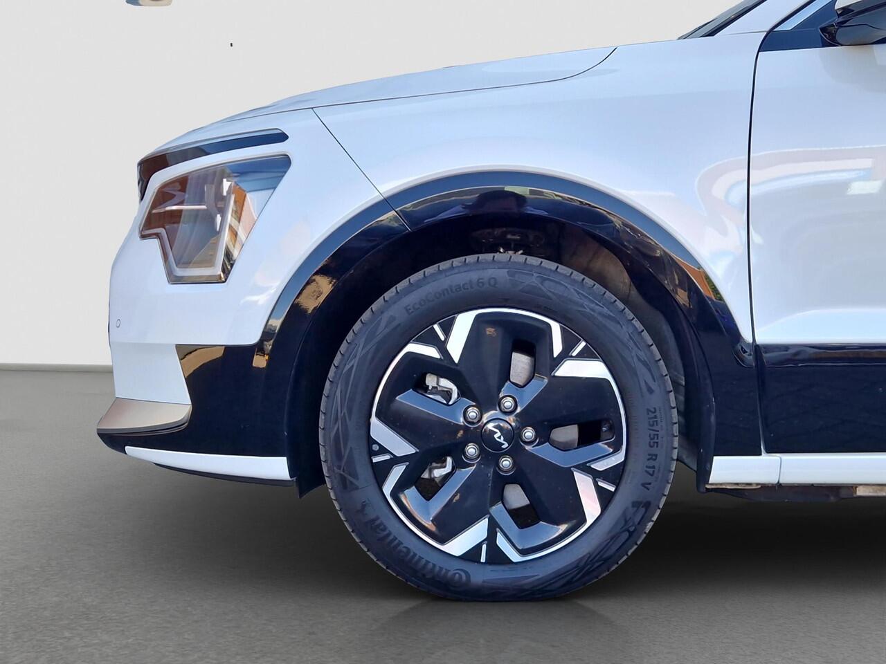 KIA e-Niro EV Edition Advanced 64.8 kWh | Automaat | Navi | Camera | Cruise | Stoel & Stuurverwarming | Key-Less | Sensoren |