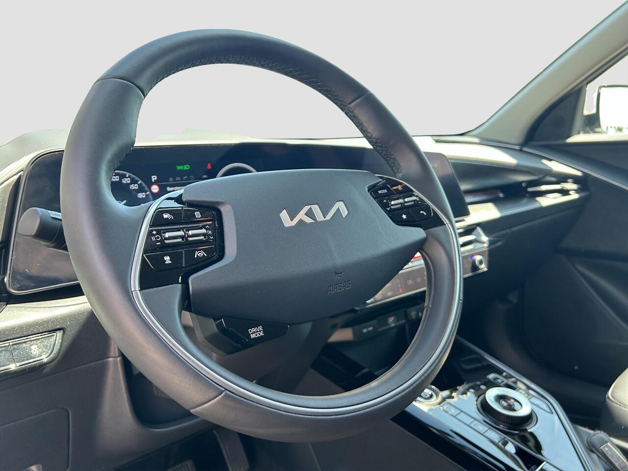 KIA e-Niro EV Edition Advanced 64.8 kWh | Automaat | Stoel & Stuurverwarming | Navi | Camera | Cruise | Sensoren |