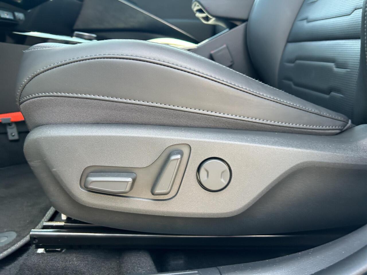 KIA e-Niro EV Edition Advanced 64.8 kWh | Automaat | Stoel & Stuurverwarming | Navi | Camera | Cruise | Sensoren |