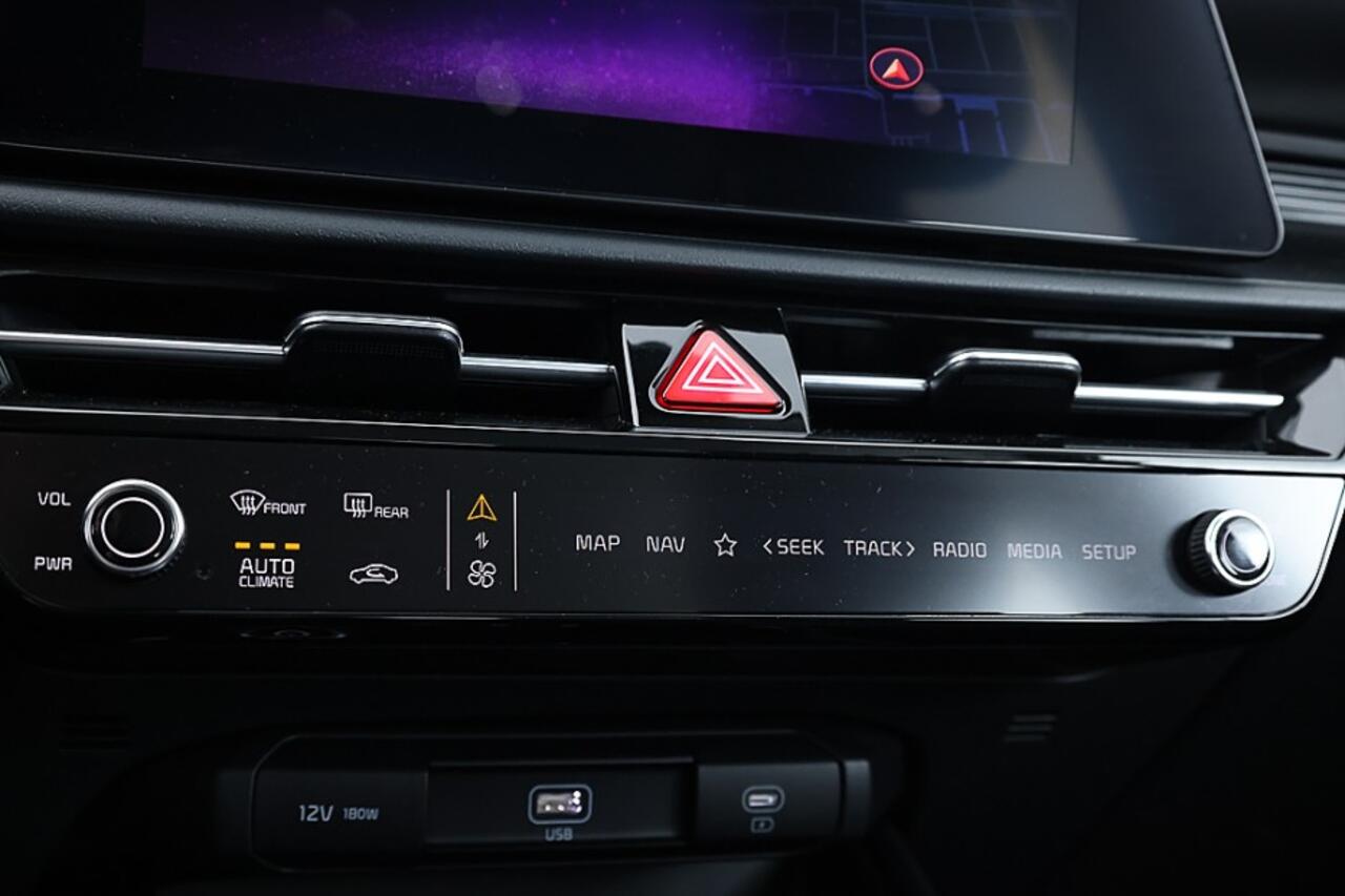 KIA e-Niro Light Edition 64.8 kWh | NAVI | AIRCO-ECC