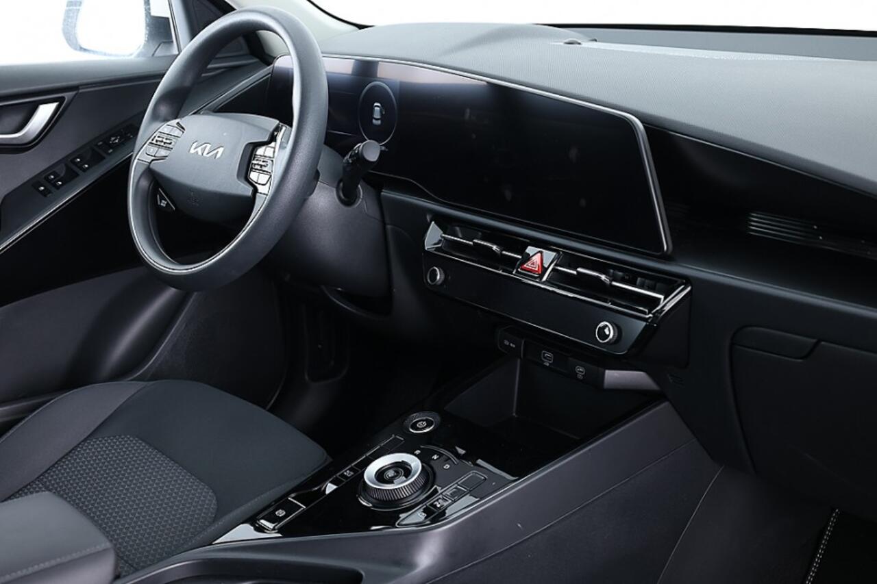 KIA e-Niro Light Edition 64.8 kWh | NAVI | AIRCO-ECC