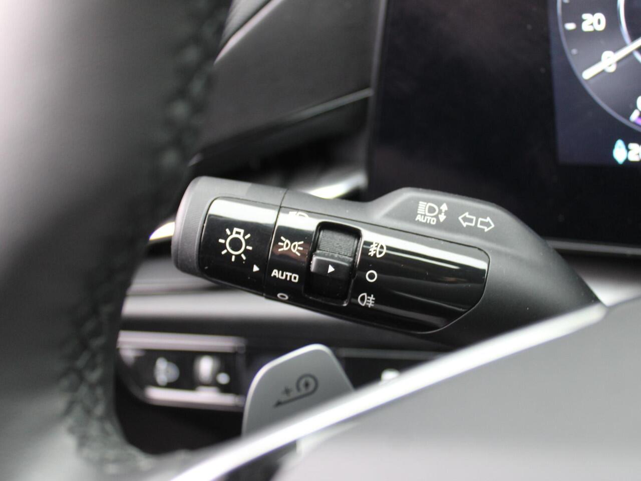 KIA e-Niro EV Edition Advanced 64.8 kWh | Stuur-/stoelverwarming | Elektr. stoelverstelling | Camera | Cruise adapt. | 17"LM | Clima | 17% bijtelling |