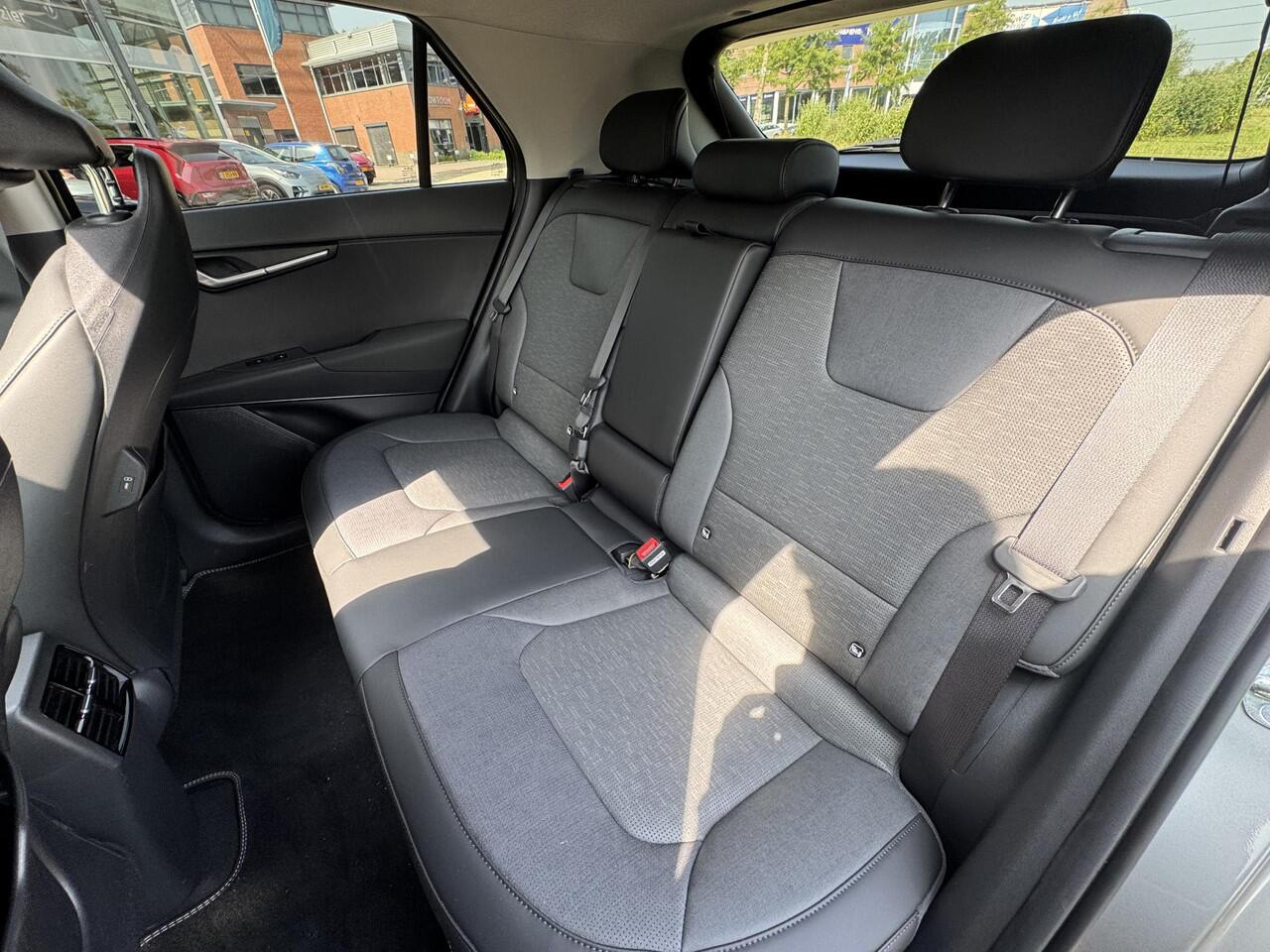 KIA e-Niro EV ExecutiveLine 64.8 kWh , Super complete uitvoering, Stoel ventilatie/verwarming, Elektrische verstelbare stoelen met memory, Enz...