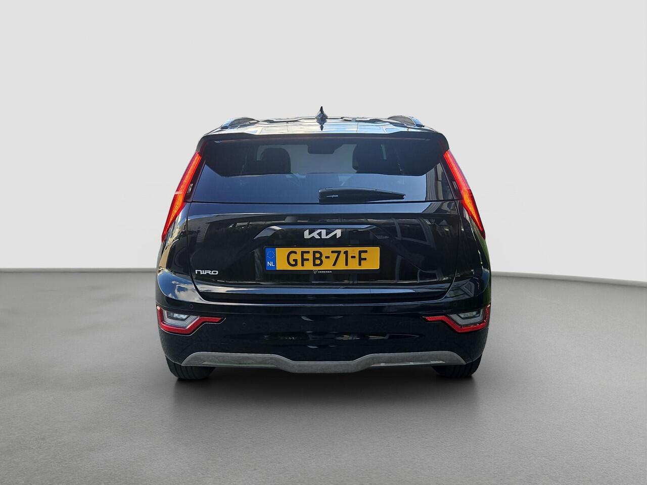 KIA e-Niro EV Edition Advanced 64.8 kWh | Automaat | Stoel & Stuurverwarming | Navi | Camera | Cruise | Sensoren |