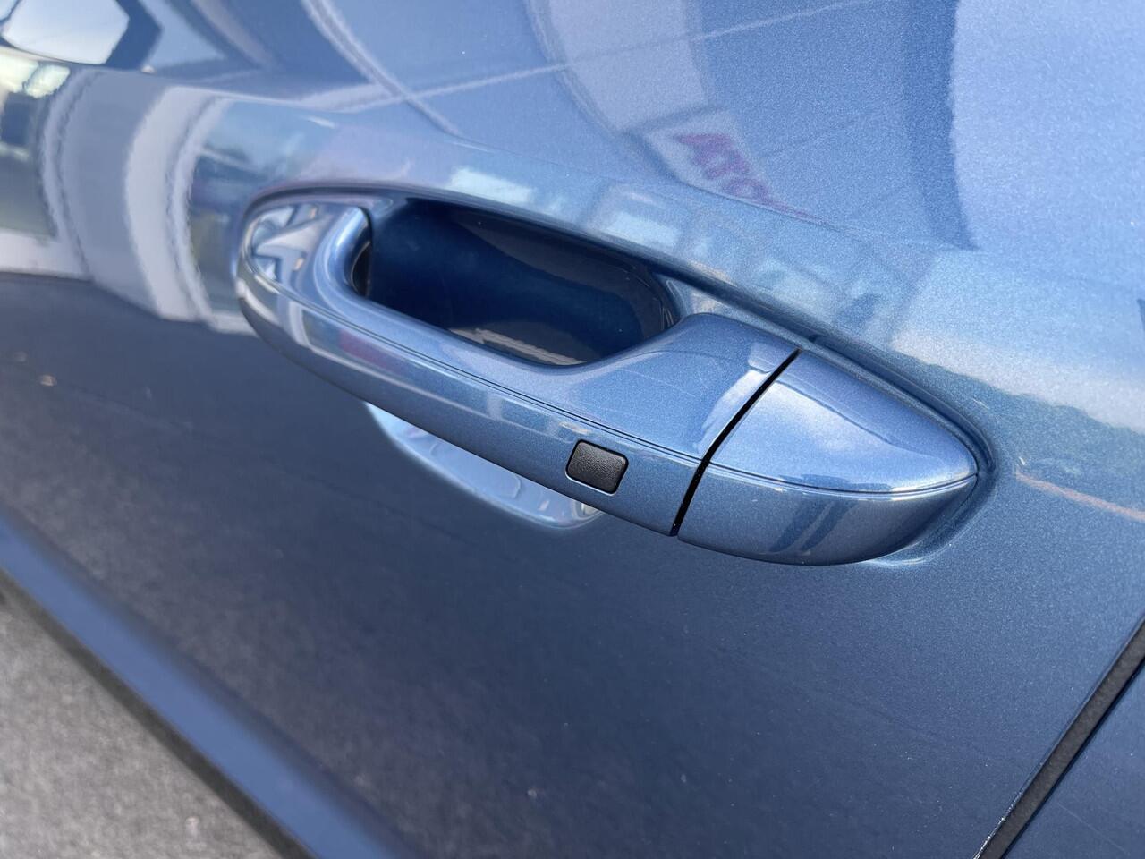 KIA e-Niro EV DynamicLine 64.8 kWh Navigatie | Climate control | Adaptieve Cruise controle | Achteruitrijcamera | Rijstrook assist | Keyless