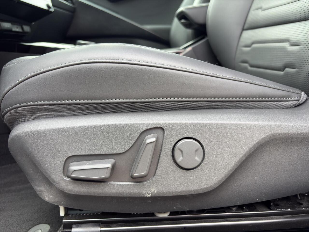 KIA e-Niro EV Edition Advanced 64.8 kWh | Automaat | Stoel & Stuurverwarming | Navi | Camera | Cruise | Sensoren |