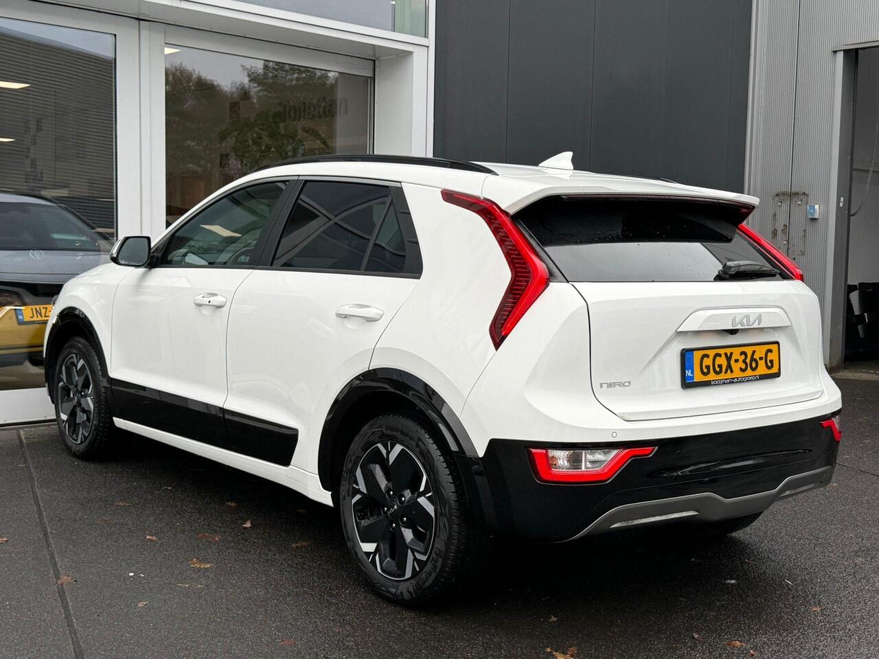 KIA e-Niro EV Light Advanced 64.8 kWh Stuurwielverwarming | Voorstoelverwarming | Privacy Glass | Navigatie | Android auto & Apple Carplay | Smart Key