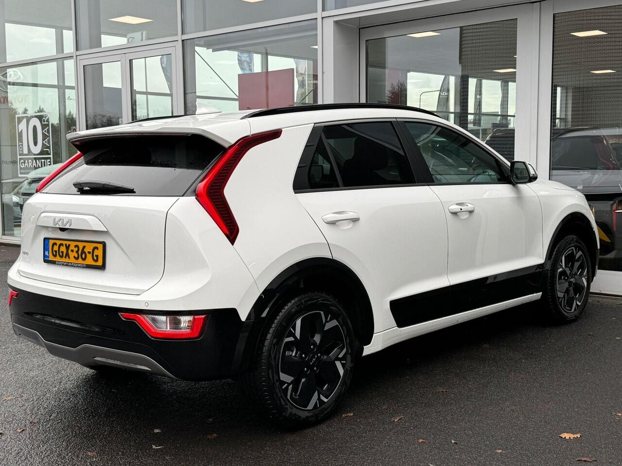 KIA e-Niro EV Light Advanced 64.8 kWh Stuurwielverwarming | Voorstoelverwarming | Privacy Glass | Navigatie | Android auto & Apple Carplay | Smart Key