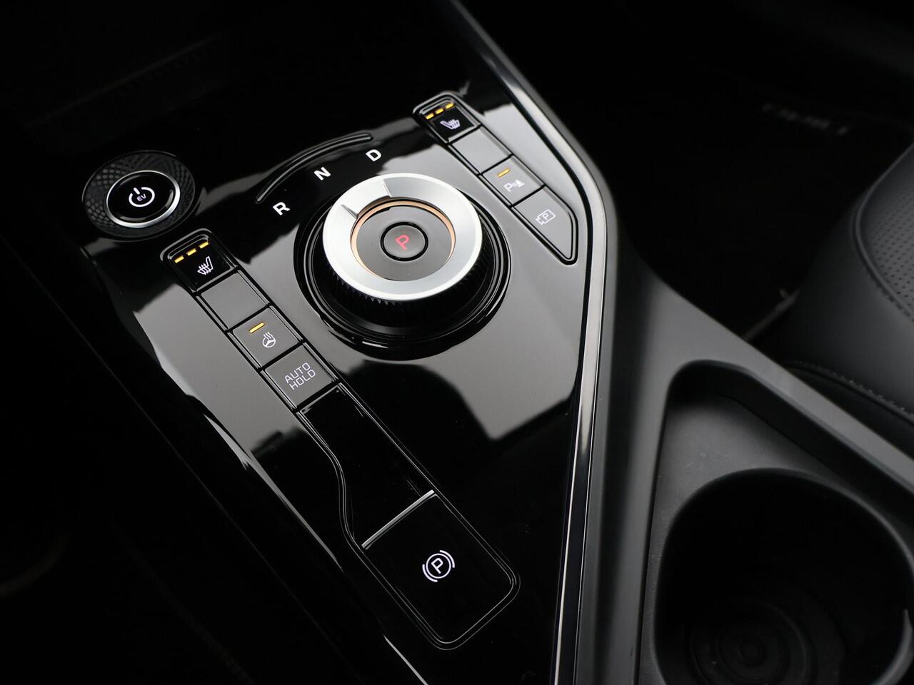 KIA e-Niro EV DYNAMICPLUSLINE 64.8 kWh + LEDER | STOEL/STUURWIELVERW. | CARPLAY | ADAPTIVE CRUISE