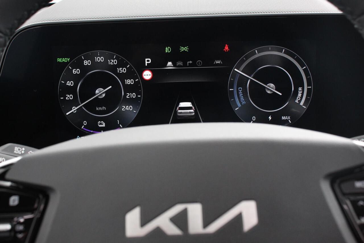 KIA e-Niro EV DynamicPlusLine 64.8 kWh Navigatie Half Leder Schuif-kantel dak Electrisch bedienbare achterklep DAB Led Camera Extra Getint Glas Lichtmetalen Velgen
