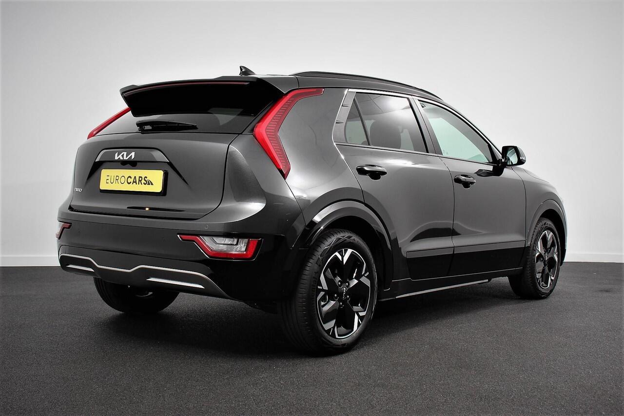 KIA e-Niro EV DynamicPlusLine 64.8 kWh Navigatie Half Leder Schuif-kantel dak Electrisch bedienbare achterklep DAB Led Camera Extra Getint Glas Lichtmetalen Velgen