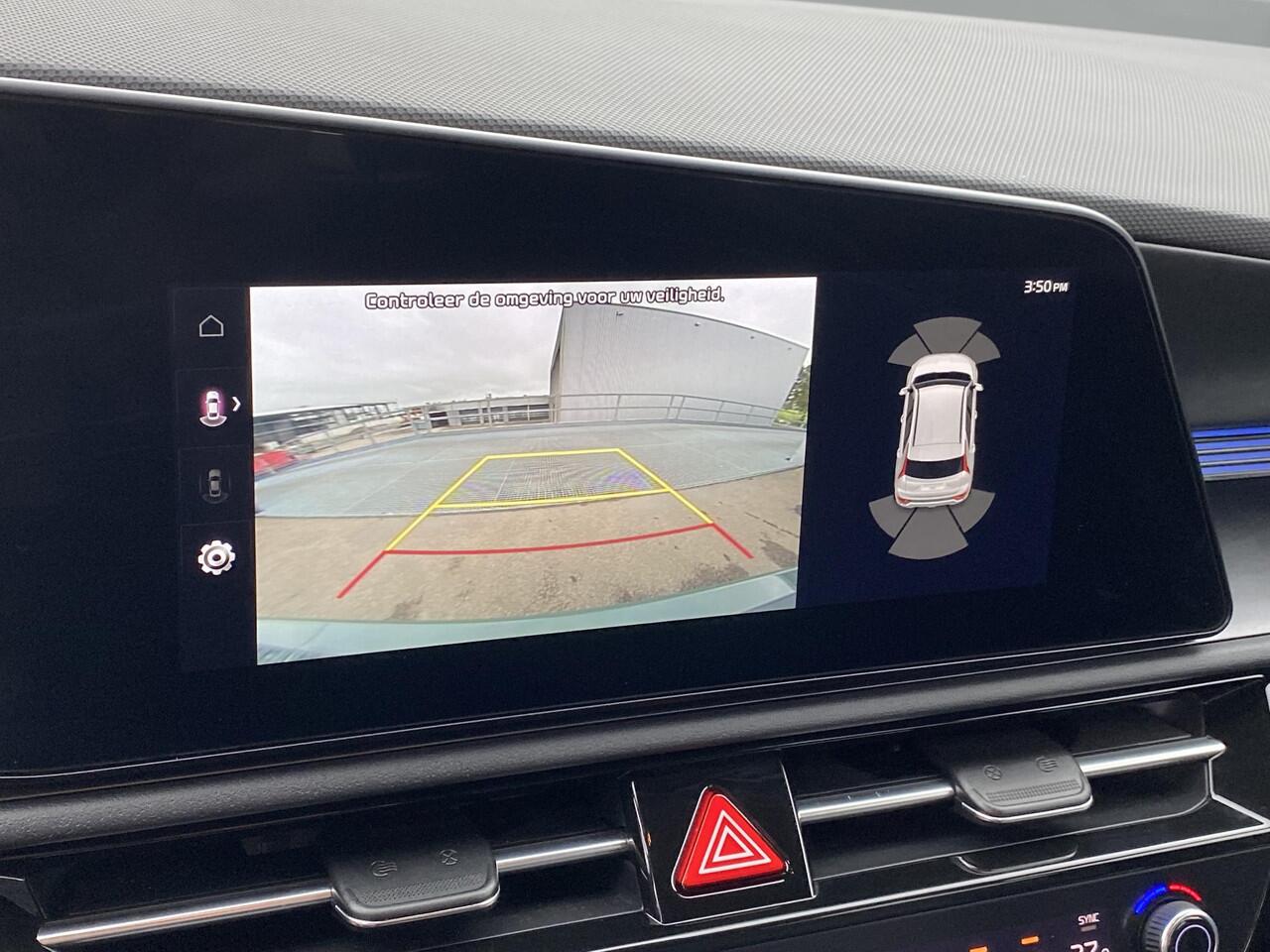 KIA e-Niro EV DynamicLine 64.8 kWh navigatie Apple CarPlay/Android Auto, NL-AUTO! parkeersensoren v&a, achteruitrij camera, adaptieve cruise control, BTW-auto