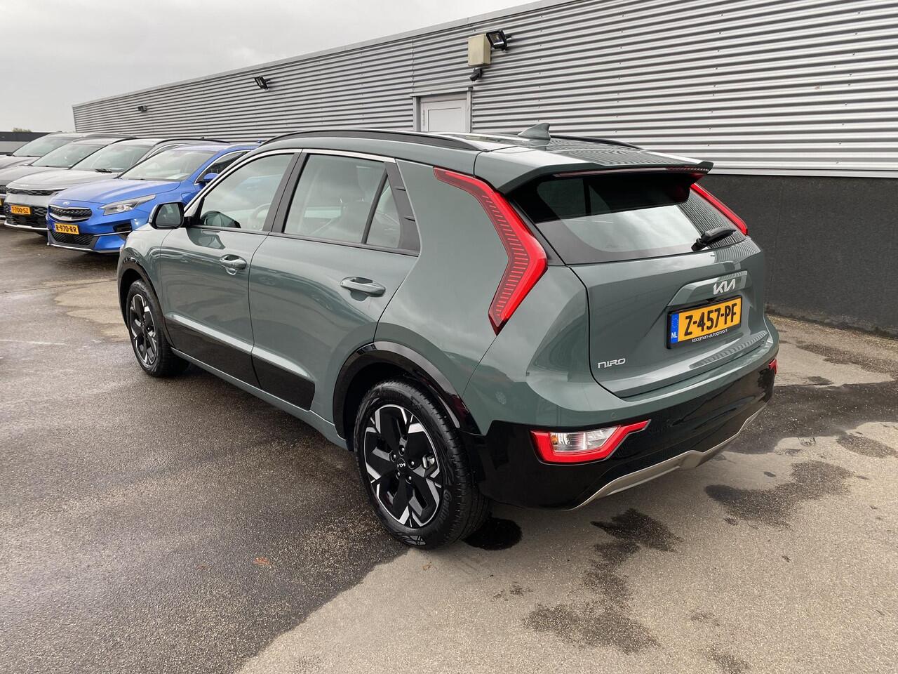 KIA e-Niro EV DynamicLine 64.8 kWh navigatie Apple CarPlay/Android Auto, NL-AUTO! parkeersensoren v&a, achteruitrij camera, adaptieve cruise control, BTW-auto