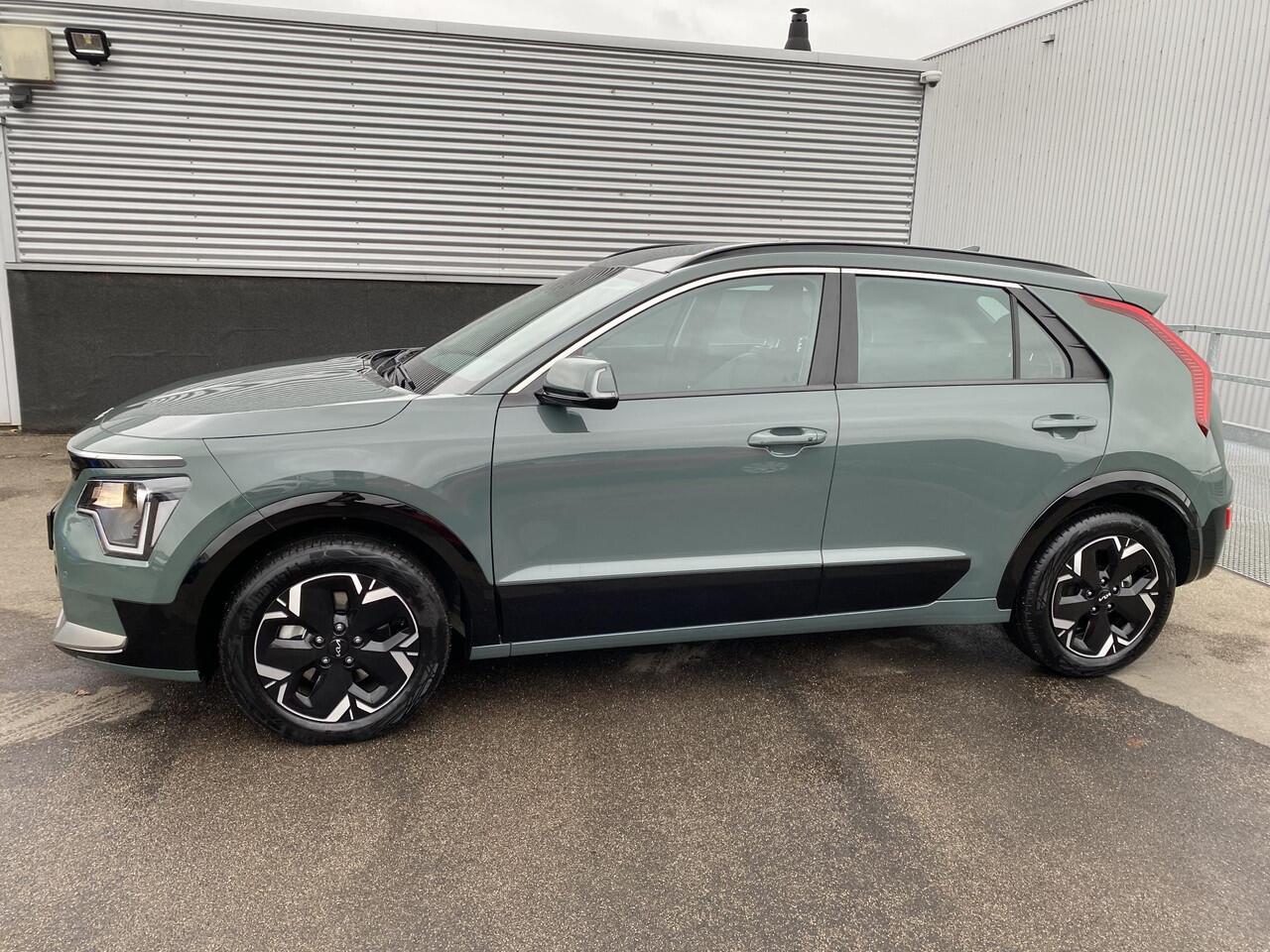 KIA e-Niro EV DynamicLine 64.8 kWh navigatie Apple CarPlay/Android Auto, NL-AUTO! parkeersensoren v&a, achteruitrij camera, adaptieve cruise control, BTW-auto