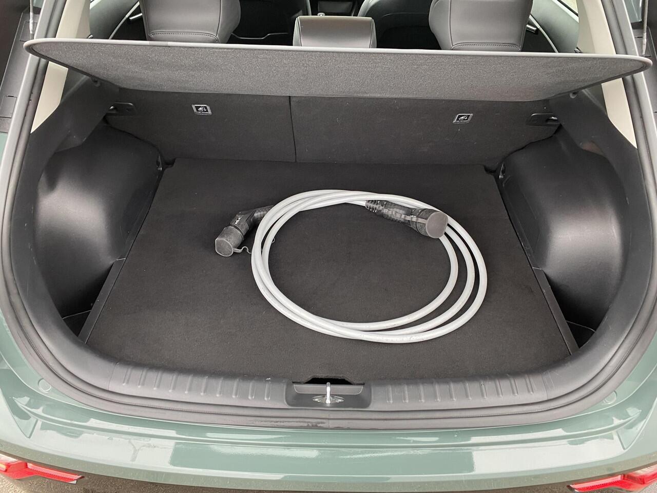 KIA e-Niro EV DynamicLine 64.8 kWh navigatie Apple CarPlay/Android Auto, NL-AUTO! parkeersensoren v&a, achteruitrij camera, adaptieve cruise control, BTW-auto