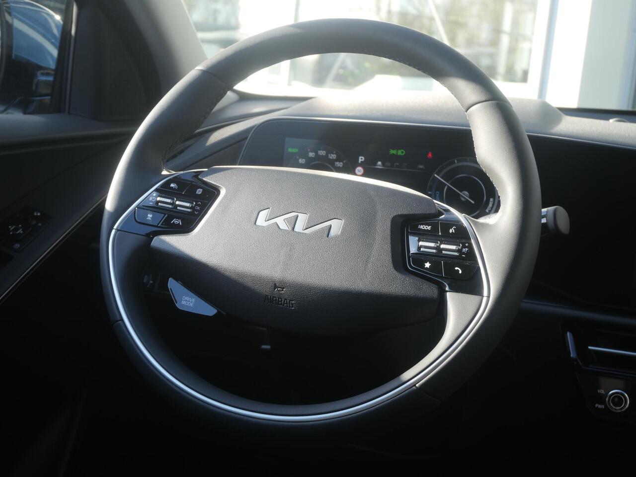 KIA e-Niro EV Light Advanced 64.8 kWh OP VOORRAAD | Carplay | Camera | Stoel-stuurverwarming |