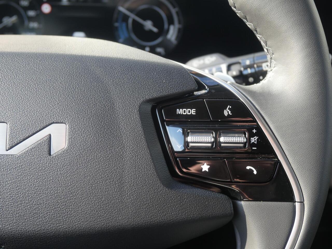 KIA e-Niro EV Light Advanced 64.8 kWh OP VOORRAAD | Carplay | Camera | Stoel-stuurverwarming |