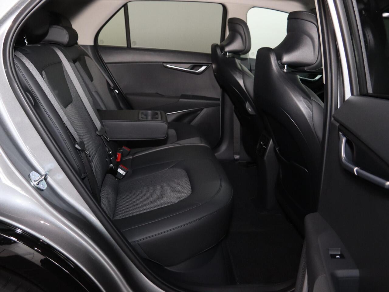 KIA e-Niro EV Light Advanced 64.8 kWh Kia Niro EV Light Advanced Elektromotor 150kW (A)