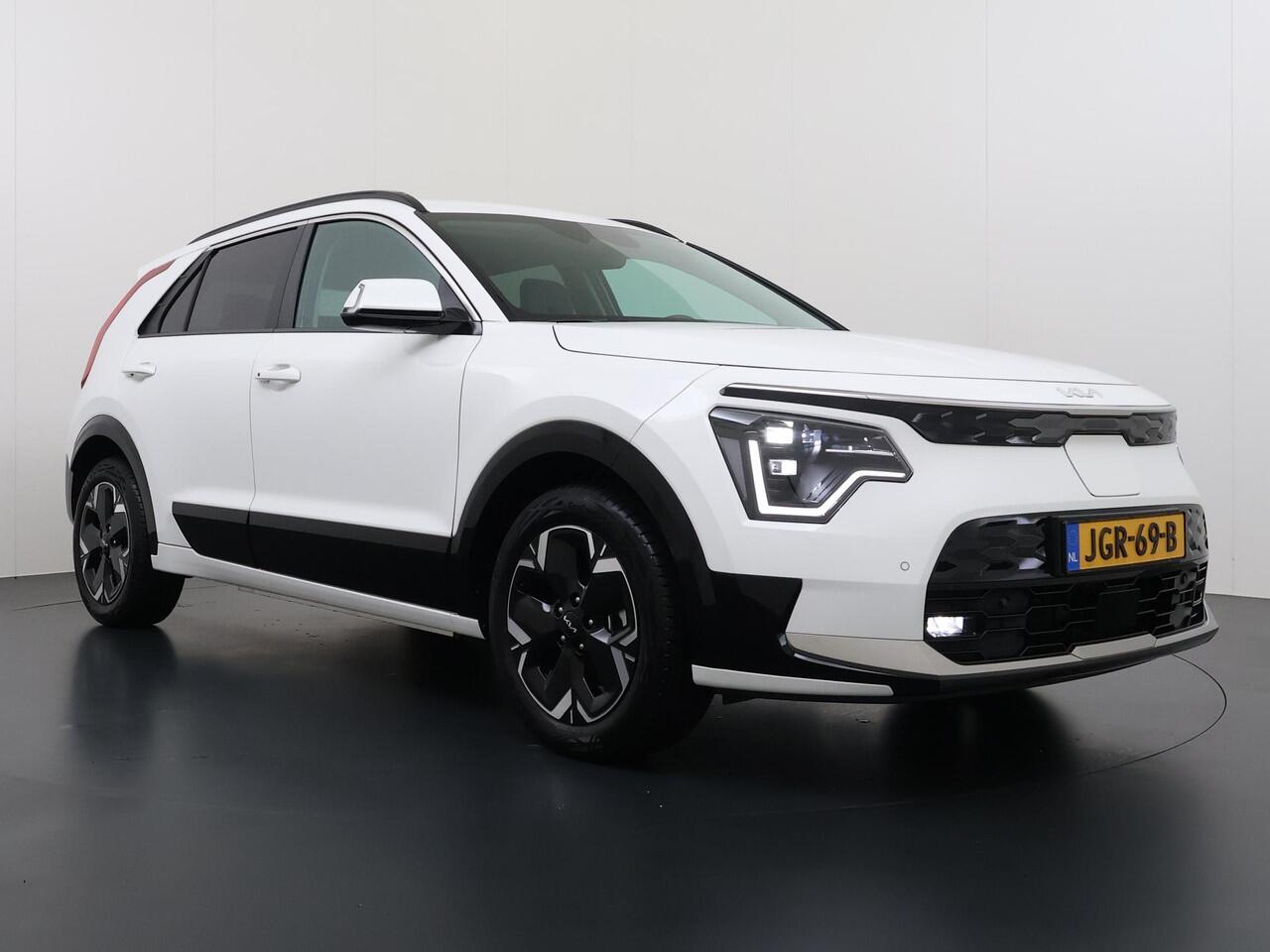 KIA e-Niro EV E-Niro Business 64kWh | BETREFT NIEUWE AUTO | VOLLEDIGE KIA GARANTIE VAN TOEPASSING| CAMERA| STOEL/ STUURVERWARMING| ADAP. CRUISE