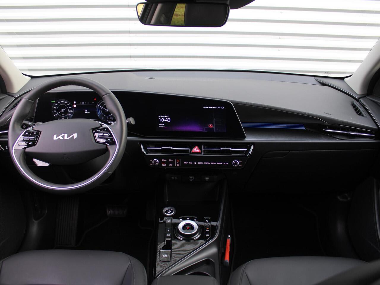 KIA e-Niro EV Light Advanced 64.8 kWh | Stuur-/stoelverwarming | Camera | Cruise adapt. | 17" LM | Clima | Navi | 17% bijtelling |