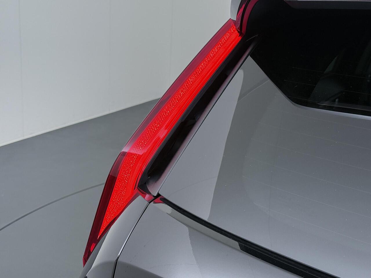 KIA e-Niro EV AIR 64kWh NIEUWE AUTO! | WARMTEPOMP | VOLLEDIGE KIA GARANTIE VAN TOEPASSING | ADAPTIVE CRUISE| CAMERA| STOEL + STUUR VERWARMING