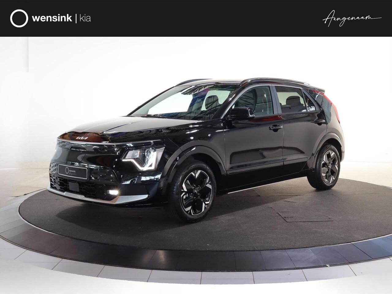 KIA e-Niro EV Light Advanced 64.8 kWh | Stoelverwarming | Privacy glass | Stuurwielverwarming | Achteruitrijcamera | 17" LM velgen | Adaptieve cruise control | Navigatie |