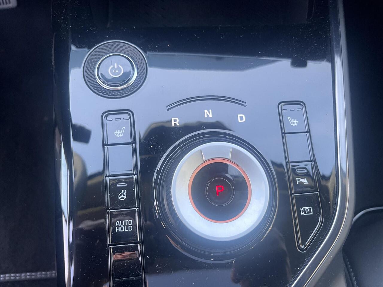 KIA e-Niro EV Plus 64.8 kWh DEMO VOORDEEL!! 17% BIJTELLING | NL-Auto | Stoel- & Stuurverwarming | Navigatie Apple CarPlay/Android Auto |